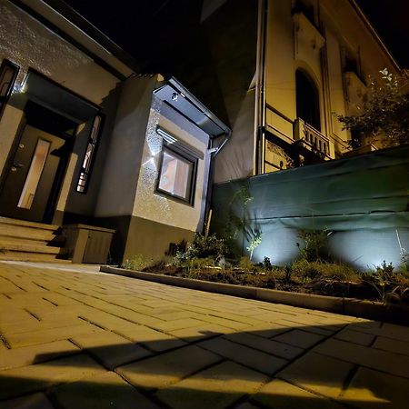 Littlehouse- Entire Property For Maximum 4 People Bucareste Exterior foto